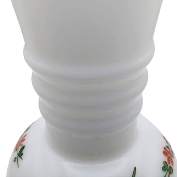 Vintage Milk Glass Ball Vase Hand Painted Floral Gold Trim Ribbed Neck MCM - Picture 7 of 7